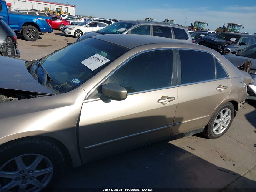 2004 Honda Accord 2.4 Lx VIN: JHMCM56324C004408 Lot: 43798358