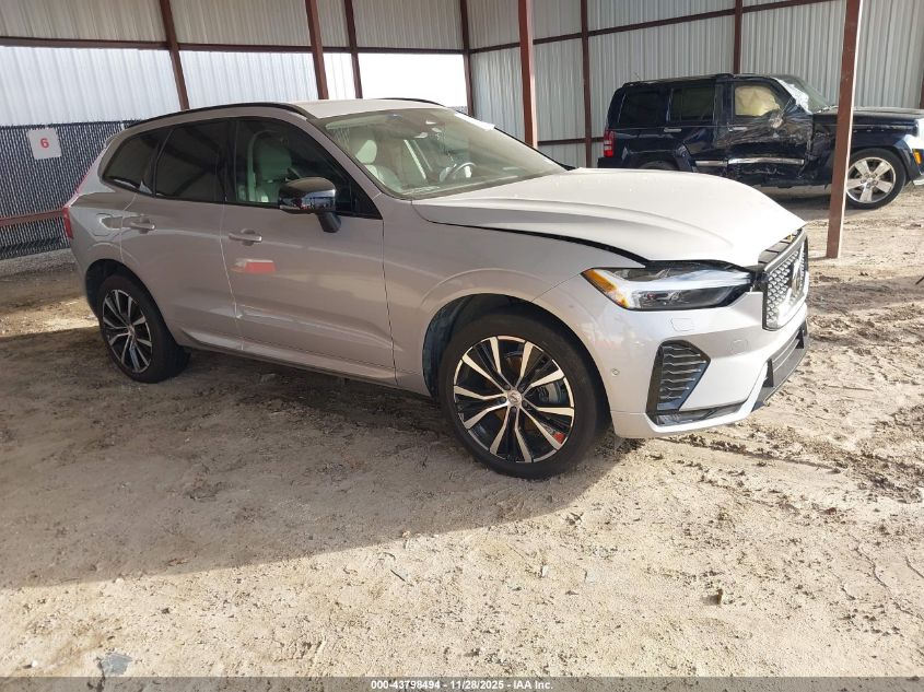 VOLVO XC60 B5 PLUS DARK THEME