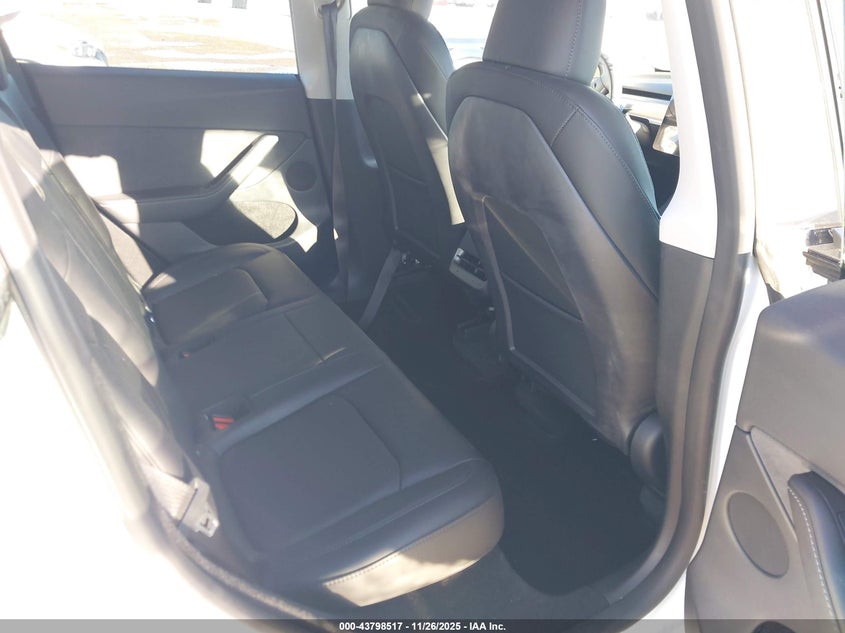 2023 Tesla Model Y Rwd VIN: 7SAYGDED9PF942211 Lot: 43798517