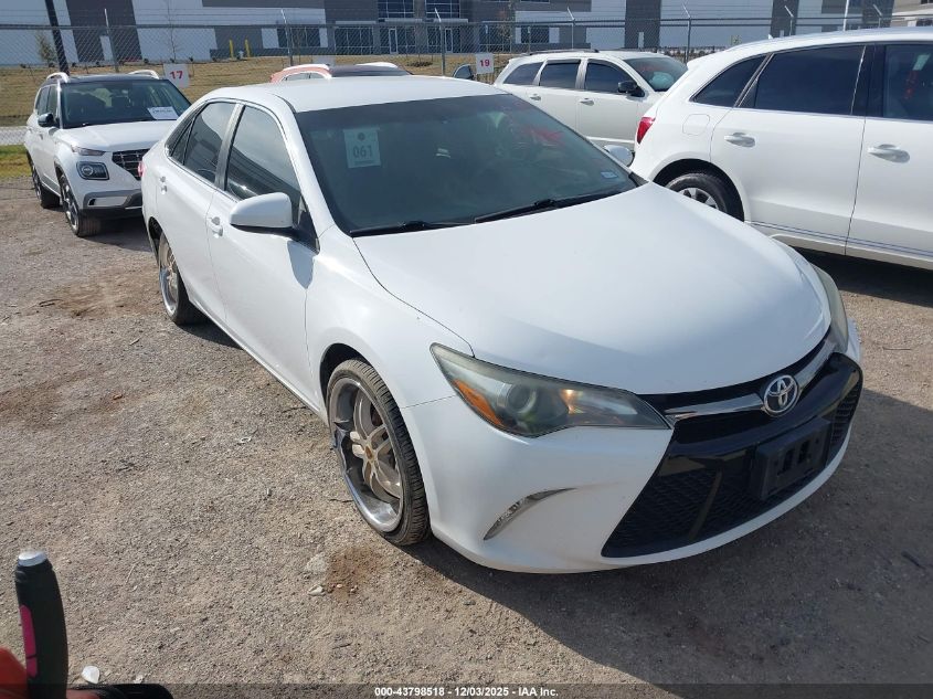 TOYOTA CAMRY SE