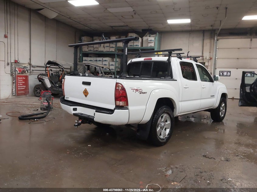 2006 Toyota Tacoma Base V6