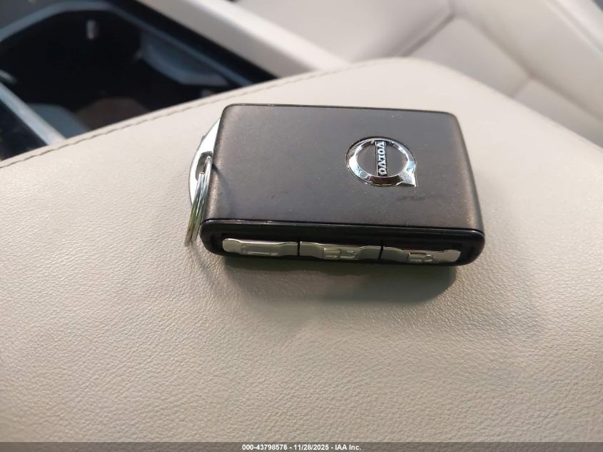 2021 Volvo Xc60 T5 Inscription VIN: YV4102DL6M1856341 Lot: 43798576