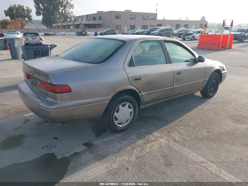 4T1BG22K8XU505295 1999 TOYOTA CAMRY photo no. 4