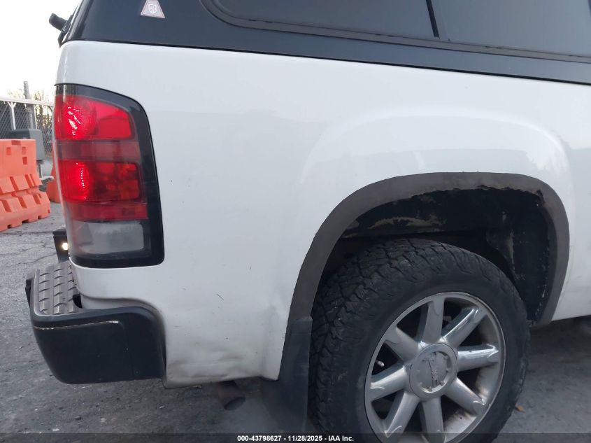 2008 GMC Sierra 1500 Denali VIN: 2GTEK638181152194 Lot: 43798627