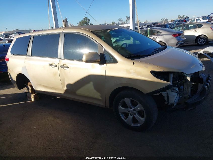 TOYOTA SIENNA BASE V6