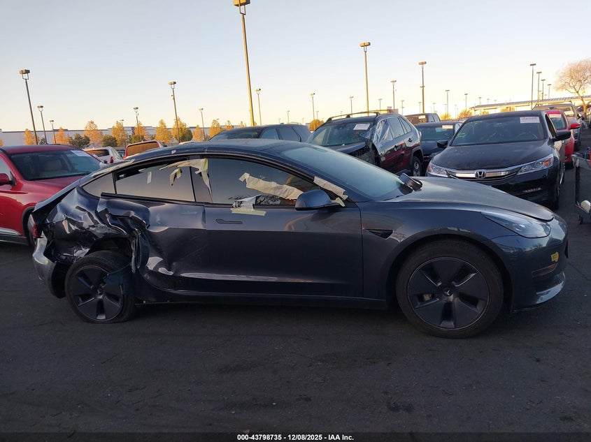 2022 Tesla Model 3 Rear-Wheel Drive VIN: 5YJ3E1EA6NF172015 Lot: 43798735