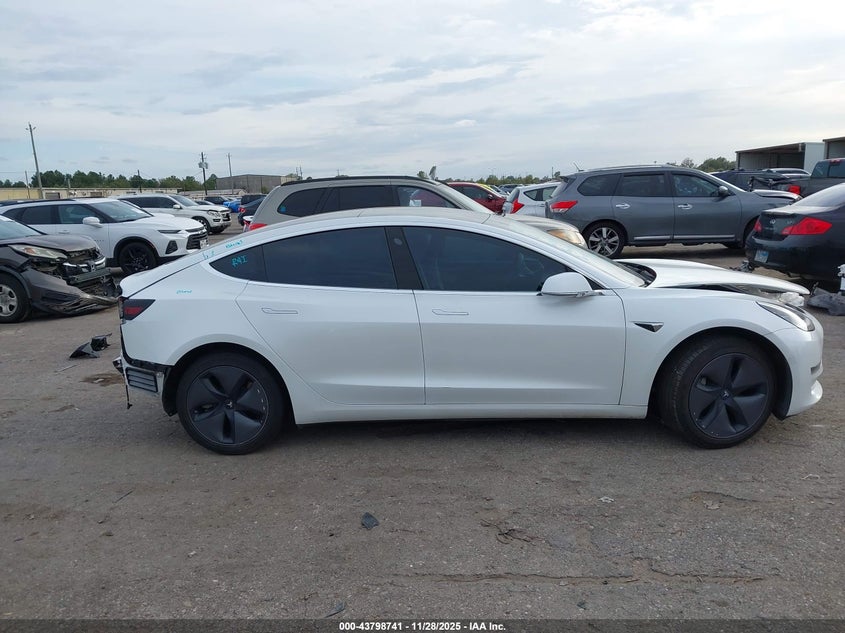 2020 Tesla Model 3 Standard Range Plus Rear-Wheel Drive/Standard Range Rear-Wheel Drive VIN: 5YJ3E1EA8LF613091 Lot: 43798741