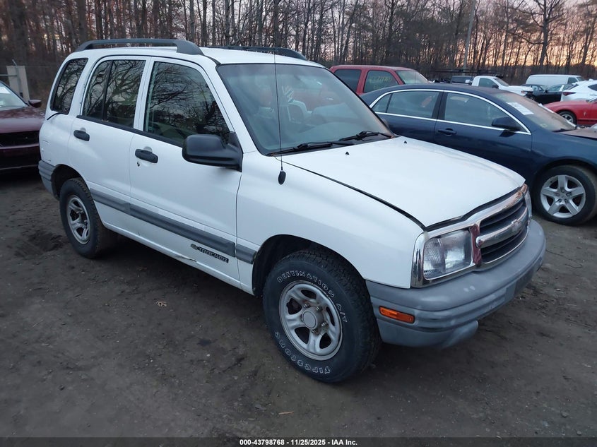 2CNBJ13C736944385 2003 Chevrolet Tracker Hard Top Base auction photo 1