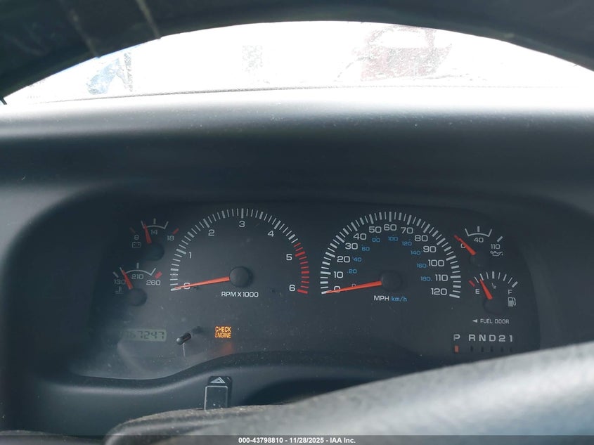 1998 Dodge Dakota Slt/Sport VIN: 1B7GL22X7WS586687 Lot: 43798810