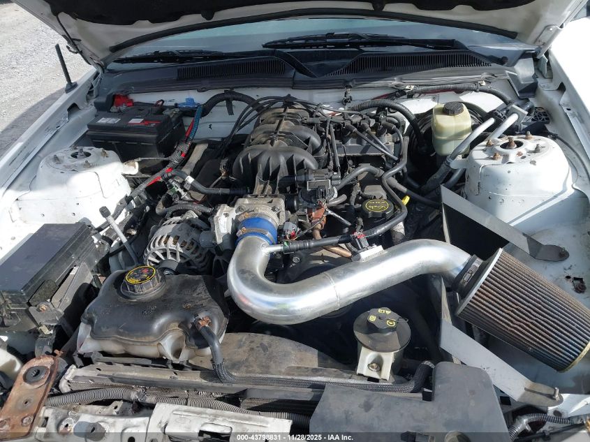 2007 Ford Mustang V6 Deluxe/V6 Premium VIN: 1ZVFT80N175212976 Lot: 43798831