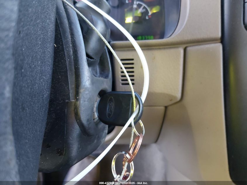 2002 Ford Explorer Xlt VIN: 1FMDU73WX2ZB94089 Lot: 43798875