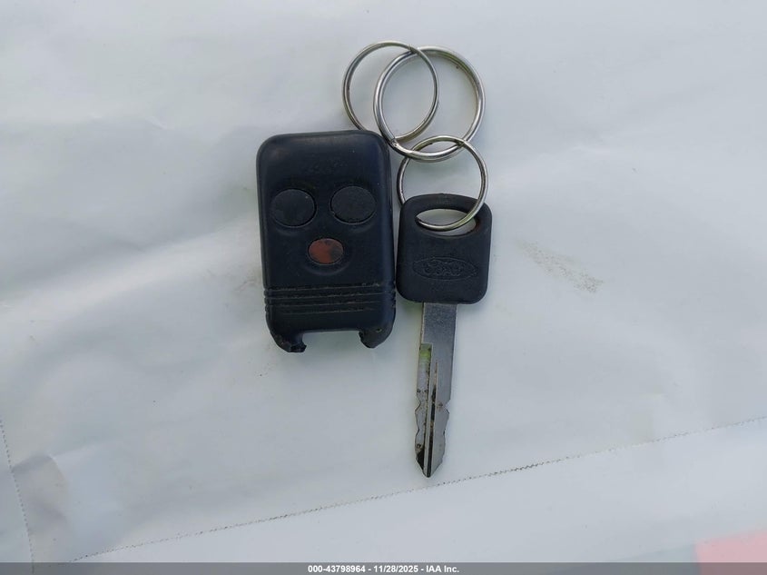 1998 Ford Taurus Lx/Se VIN: 1FAFP52U7WG250604 Lot: 43798964