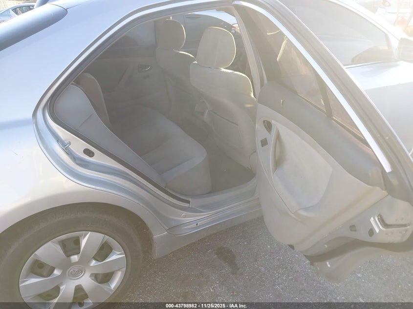 2007 Toyota Camry Le VIN: 4T1BE46K07U719385 Lot: 43798982
