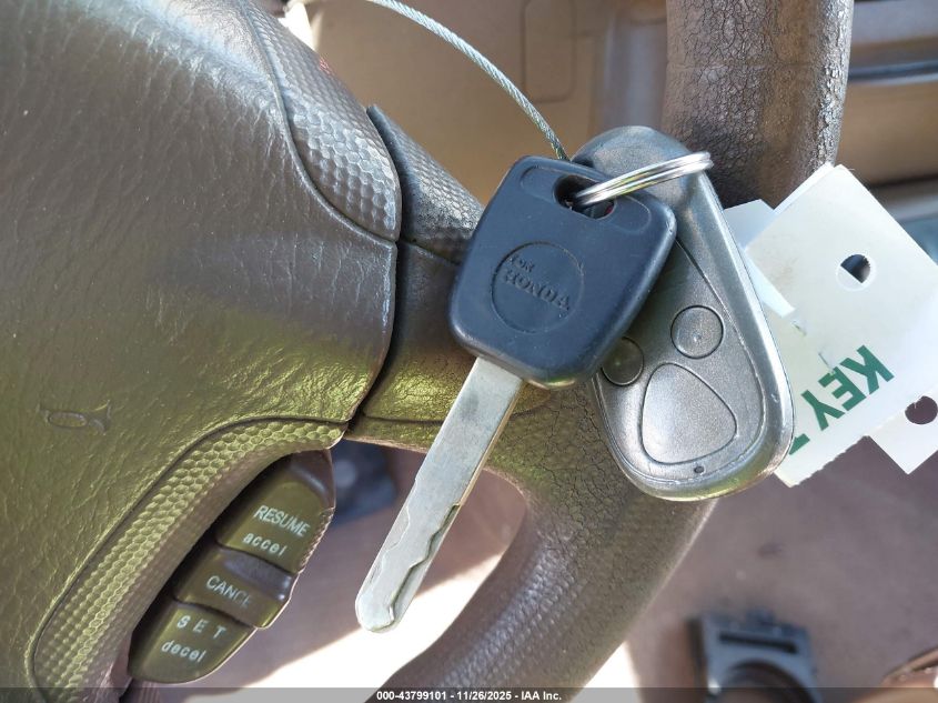 2003 Honda Cr-V Lx VIN: JHLRD684X3C010093 Lot: 43799101