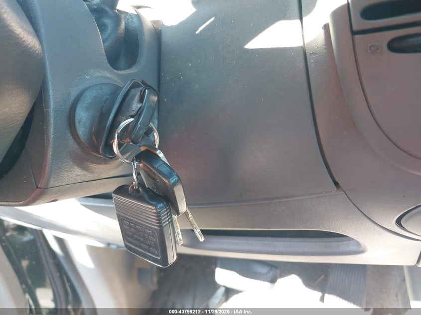 2002 Ford F-150 Lariat/Xlt VIN: 1FTRW07652KD92173 Lot: 43799212