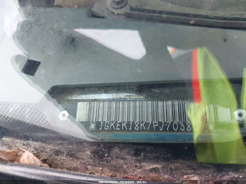 1993 GMC Yukon VIN: 1GKEK18K7PJ703809 Lot: 43799252