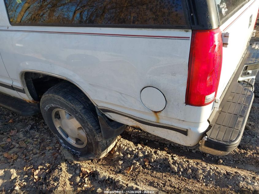 1997 Chevrolet Suburban 1500 VIN: 1GNFK16R7VJ394721 Lot: 43799311