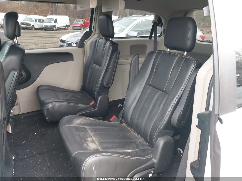 2015 Chrysler Town & Country Lx VIN: 2C4RC1AG3FR665313 Lot: 43799397