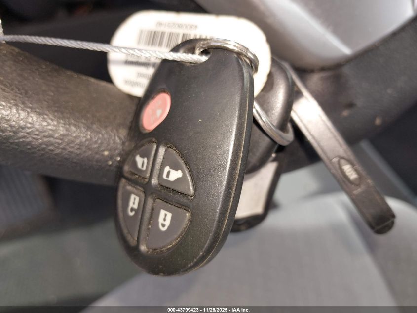 2017 Toyota Sienna Le 8 Passenger VIN: 5TDKZ3DC3HS900338 Lot: 43799423