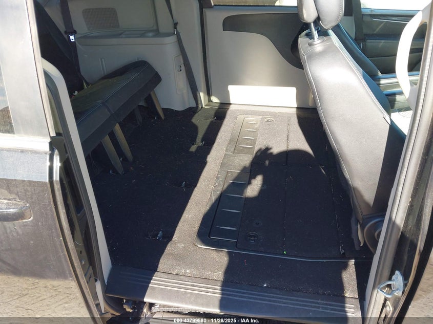 2019 Dodge Grand Caravan Sxt VIN: 2C4RDGCG5KR765310 Lot: 43799580