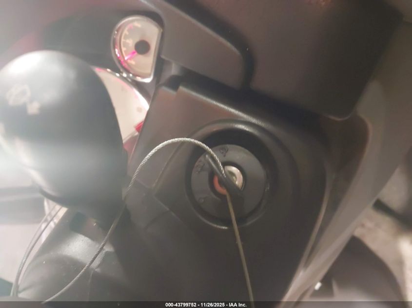 2005 Saturn Vue V6 VIN: 5GZCZ63415S847043 Lot: 43799752