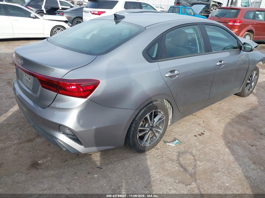 3KPF24ADXRE763743 2024 KIA FORTE photo no. 4