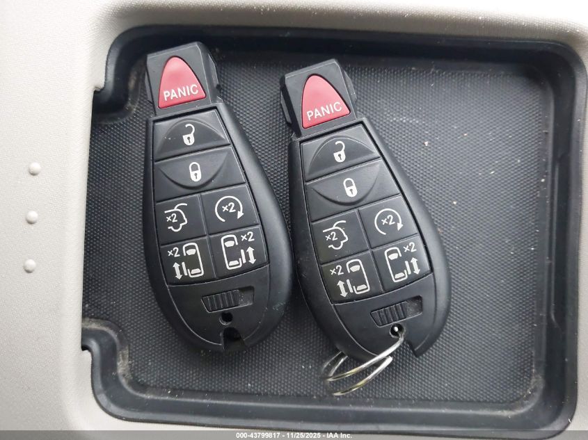 2011 Chrysler Town & Country Touring-L VIN: 2A4RR8DG4BR655509 Lot: 43799817