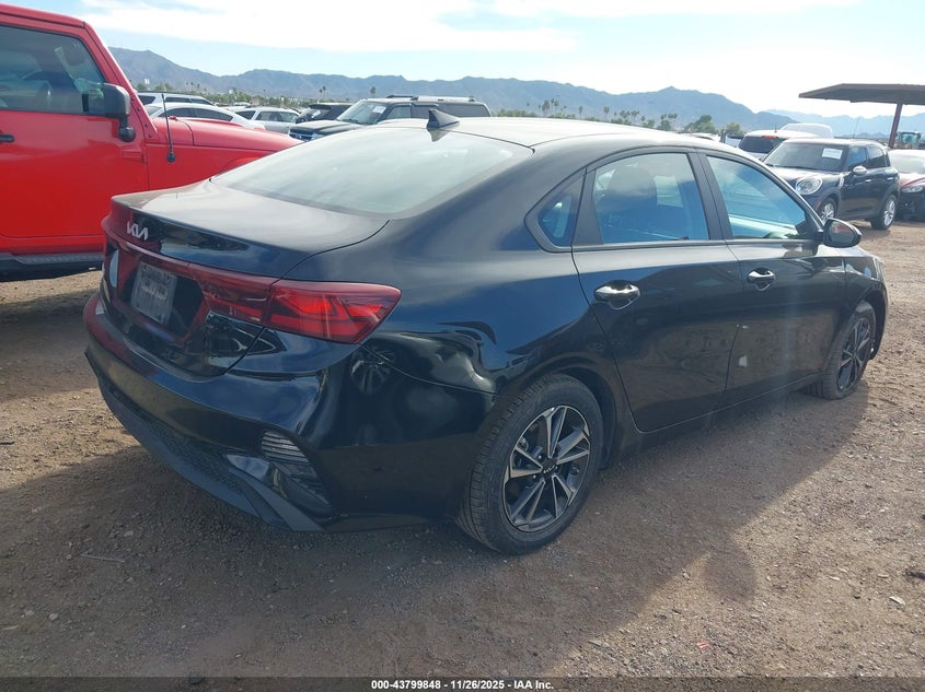 3KPF24ADXRE742228 2024 KIA FORTE photo no. 4