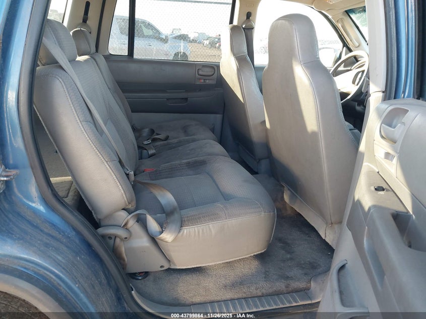 2003 Dodge Durango Sport/Sxt VIN: 1D4HR38N33F568340 Lot: 43799864