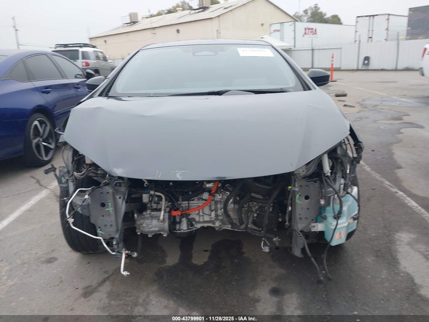 2024 Toyota Prius Xle VIN: JTDACAAU2R3027389 Lot: 43799901