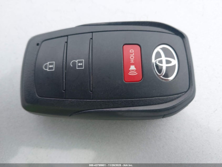 2024 Toyota Prius Xle VIN: JTDACAAU2R3027389 Lot: 43799901