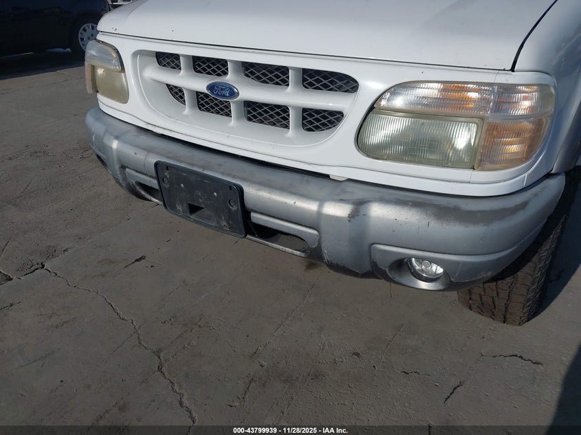 2000 Ford Explorer Xlt VIN: 1FMZU63PXYZA87657 Lot: 43799939