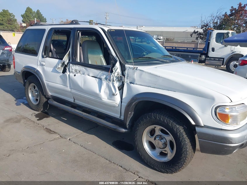 2000 Ford Explorer Xlt VIN: 1FMZU63PXYZA87657 Lot: 43799939