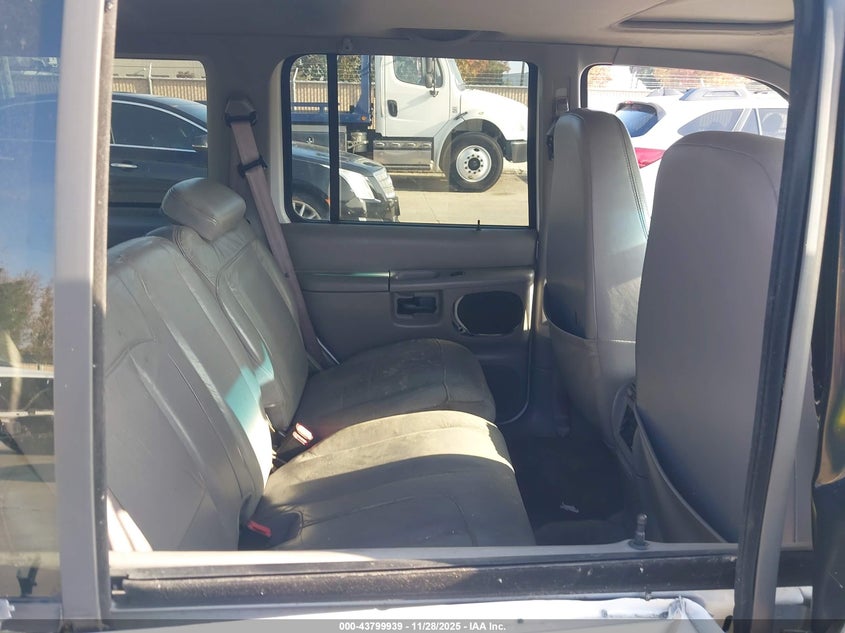 2000 Ford Explorer Xlt VIN: 1FMZU63PXYZA87657 Lot: 43799939