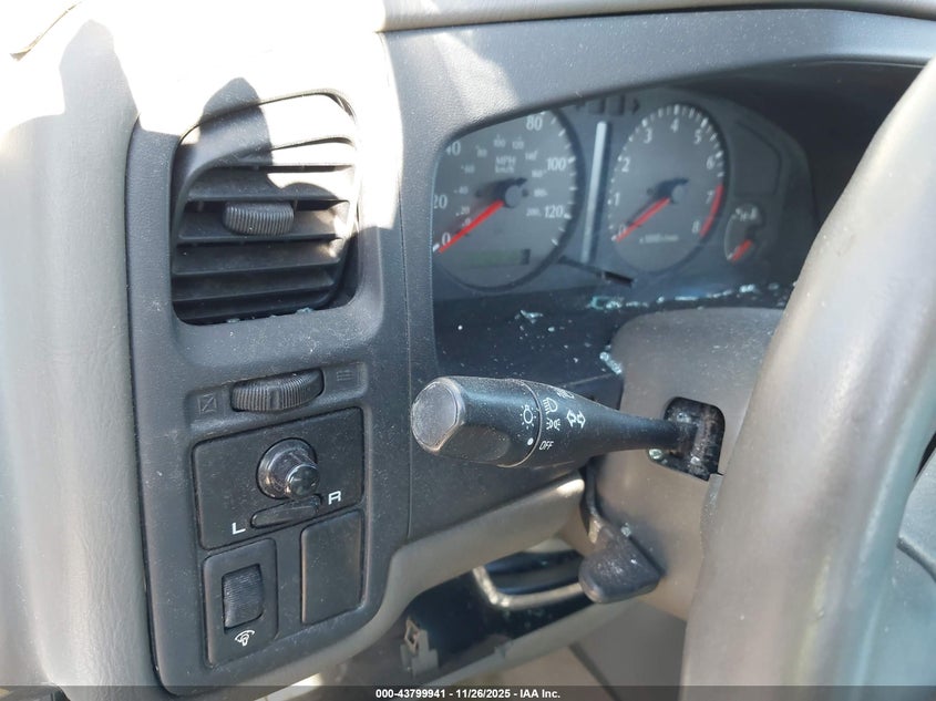 2001 Infiniti G20 Luxury VIN: JNKCP11A81T405012 Lot: 43799941