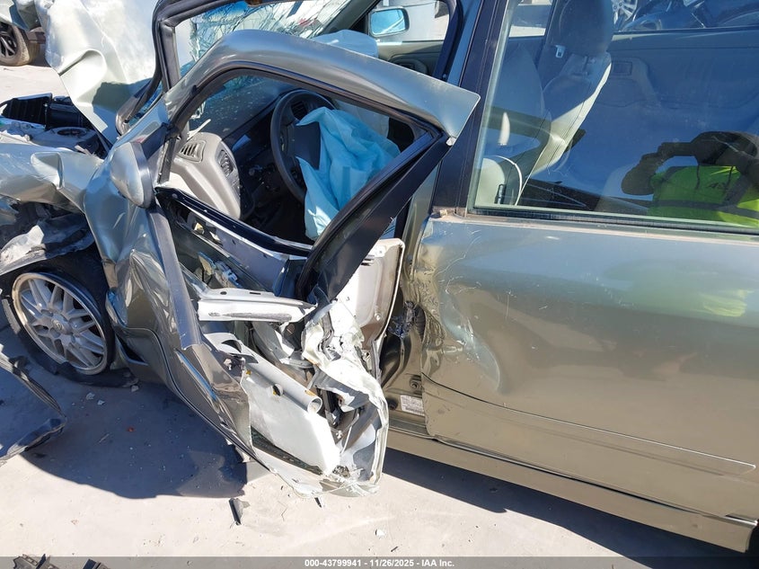 2001 Infiniti G20 Luxury VIN: JNKCP11A81T405012 Lot: 43799941