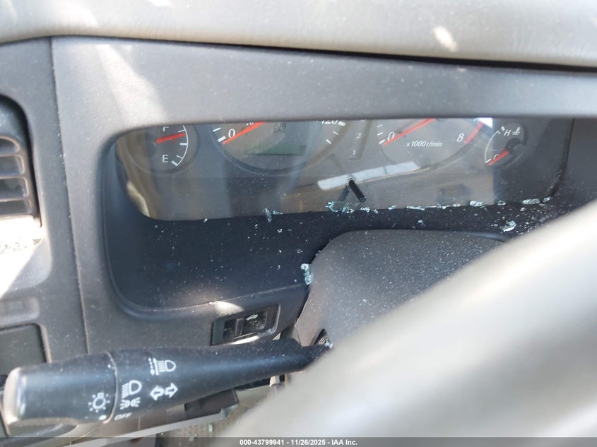 2001 Infiniti G20 Luxury VIN: JNKCP11A81T405012 Lot: 43799941