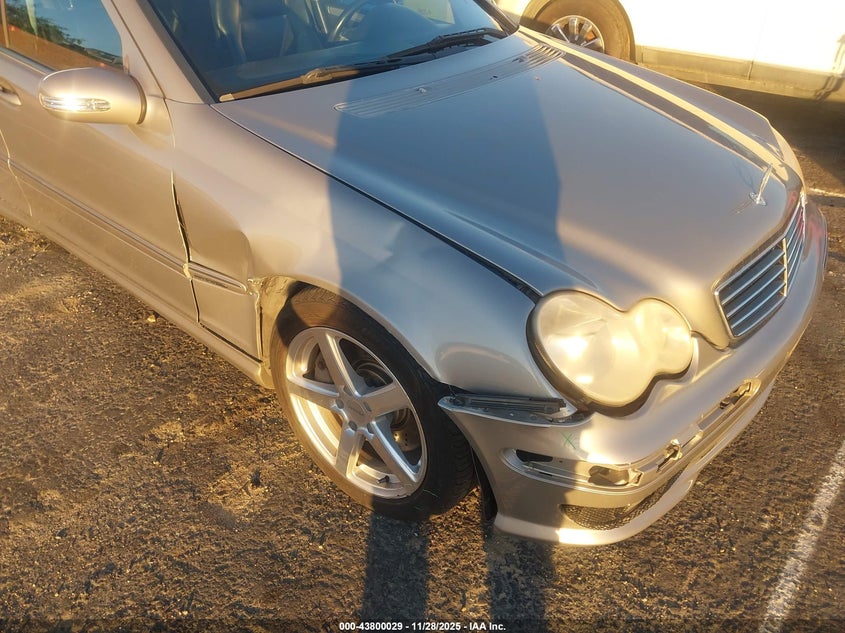 2005 Mercedes-Benz C 230 Kompressor Sport VIN: WDBRF40J45A683729 Lot: 43800029