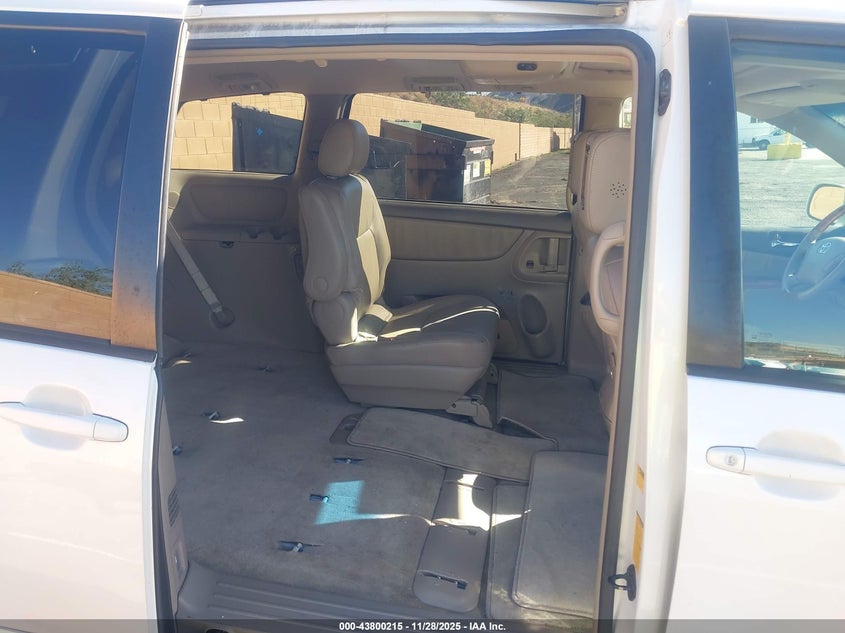 2007 Toyota Sienna Xle Limited VIN: 5TDZK22CX7S020249 Lot: 43800215