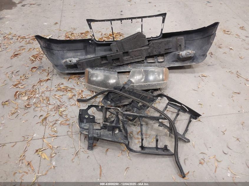 1999 Jeep Grand Cherokee Limited VIN: 1J4GW68NXXC738942 Lot: 43800250