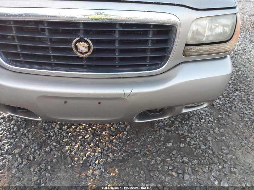 2000 Cadillac Escalade Standard VIN: 1GYEK13RXYR122365 Lot: 43800307