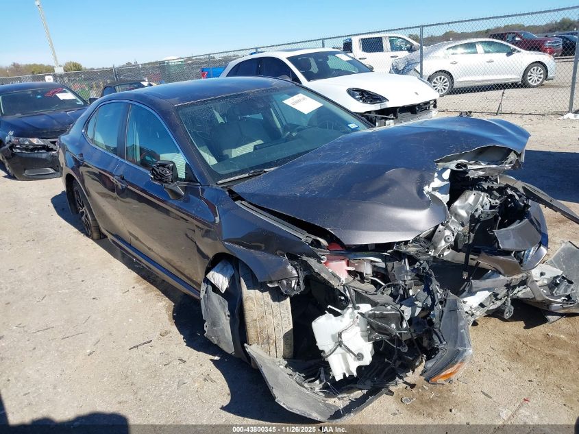 TOYOTA CAMRY HYBRID SE HYBRID