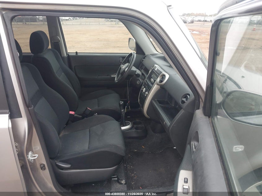 JTLKT334764109223 2006 SCION XB photo no. 5