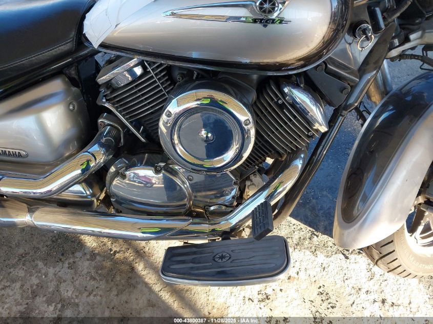 2004 Yamaha Xvs1100 A VIN: JYAVP11Y94A005785 Lot: 43800387