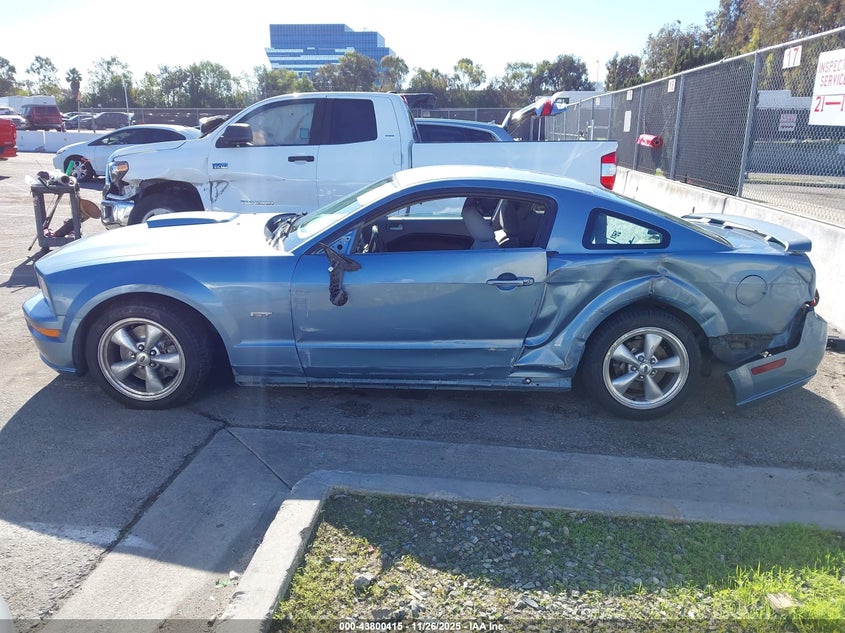 2007 Ford Mustang Gt Deluxe/Gt Premium VIN: 1ZVHT82H575241056 Lot: 43800415