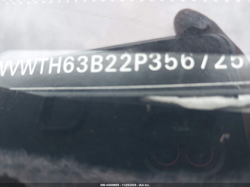 2002 Volkswagen Passat Glx VIN: WVWTH63B22P356725 Lot: 43800655