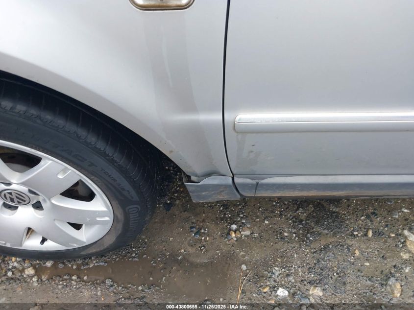 2002 Volkswagen Passat Glx VIN: WVWTH63B22P356725 Lot: 43800655