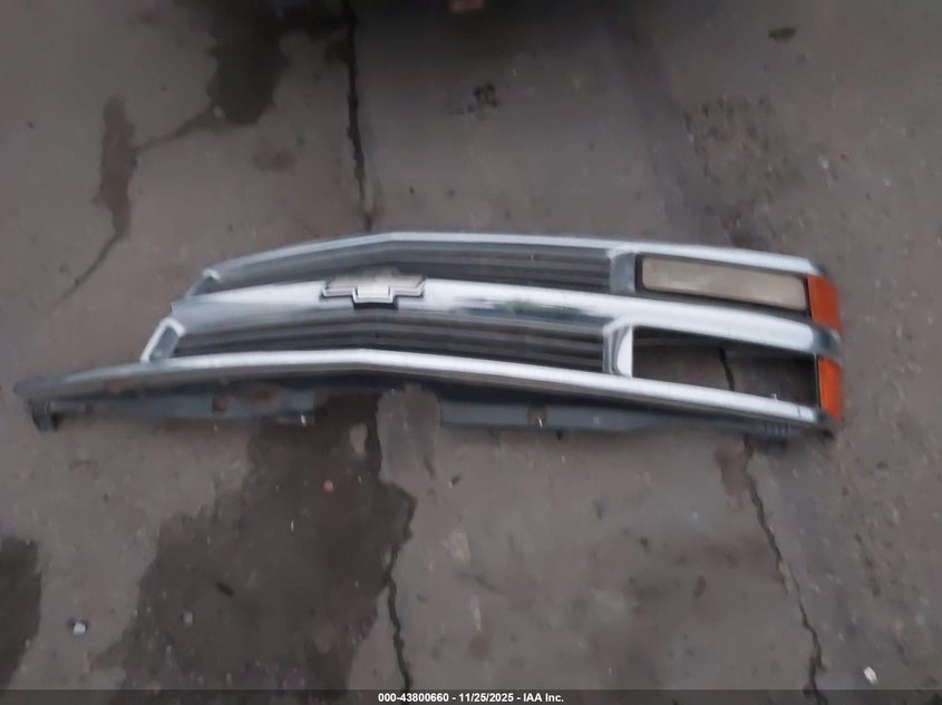 1996 Chevrolet Gmt-400 C1500 VIN: 2GCEC19R9T1252441 Lot: 43800660