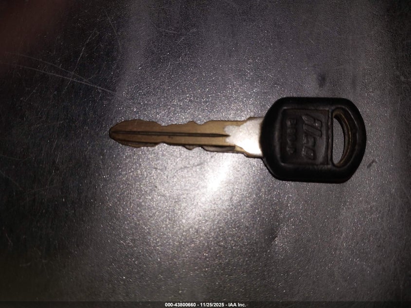 1996 Chevrolet Gmt-400 C1500 VIN: 2GCEC19R9T1252441 Lot: 43800660