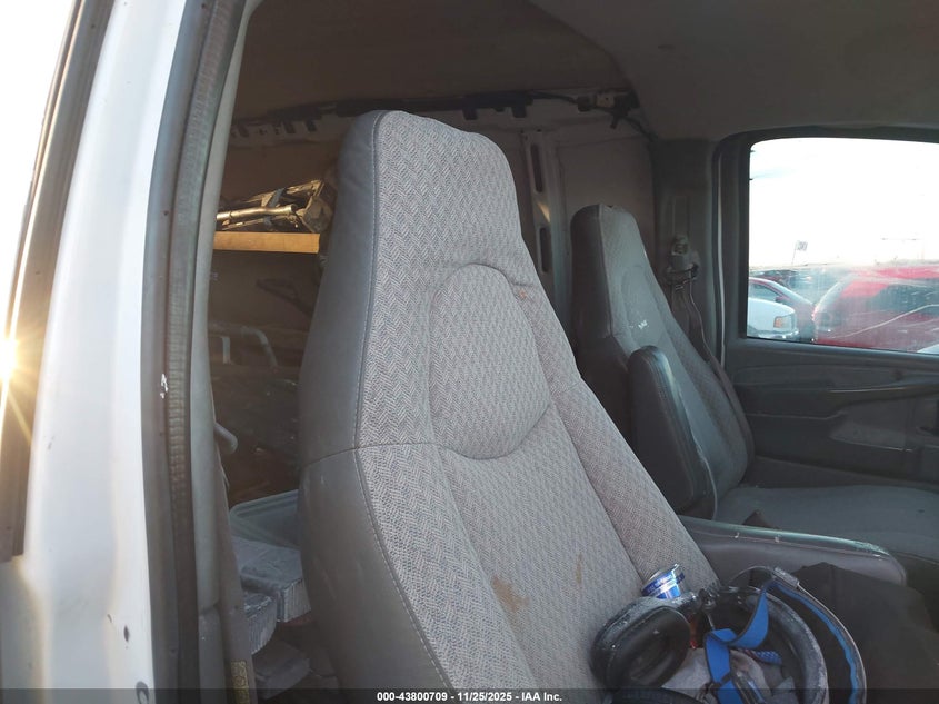 2005 Chevrolet Express VIN: 1GCGG25V351153645 Lot: 43800709